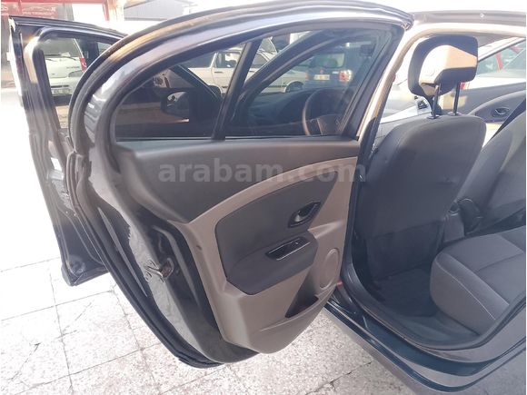 Galeriden Renault Fluence 1.5 dCi Authentique 2010 Model Eskişehir