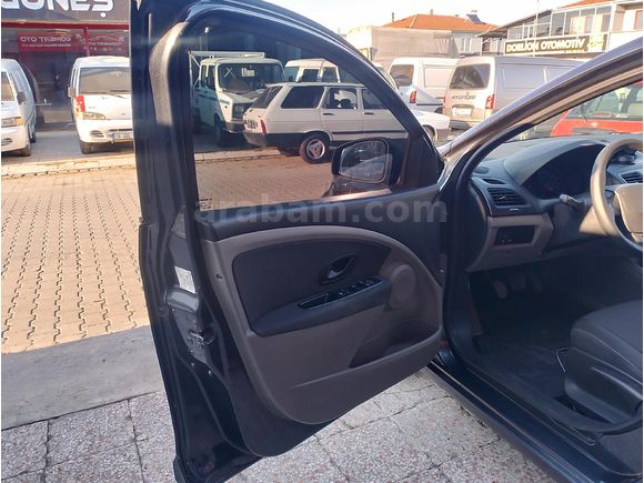 Galeriden Renault Fluence 1.5 dCi Authentique 2010 Model Eskişehir