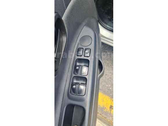 Sahibinden Hyundai Accent Era 1.5 CRDi Mode 2012 Model İstanbul