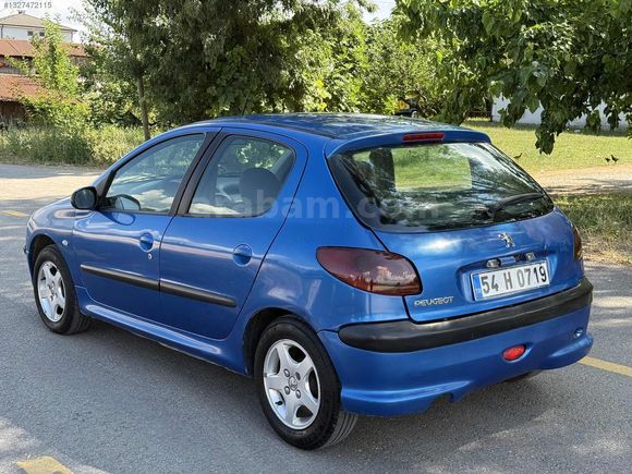 SBS GARAGE'DEN 2004 PEJO 206 1.4 LPGLİ KLİMA BUZ