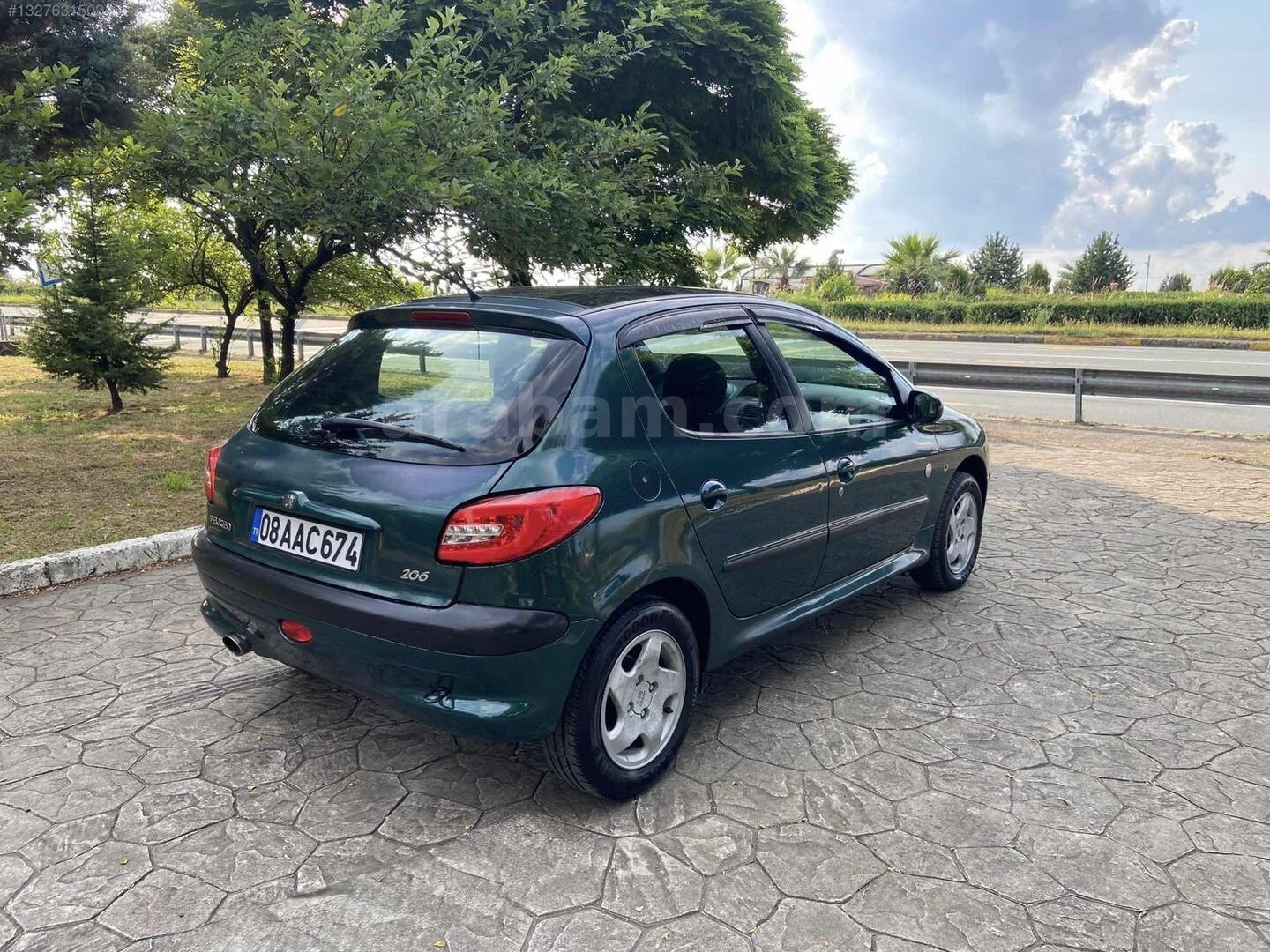 Galeriden Peugeot 206 1.4 Panoramic 2000 Model Artvin 290.000 km Yeşil 6