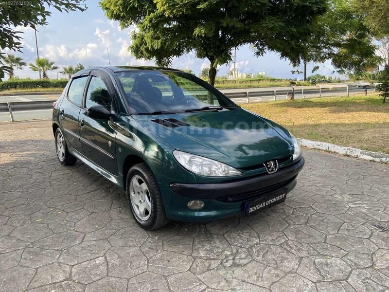 Galeriden Peugeot 206 1.4 Panoramic 2000 Model Artvin 290.000 km Yeşil