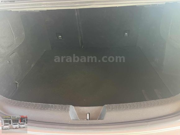 Megane Sedan 1.5 BluedCi Touch EDC KM 122 BİNDE