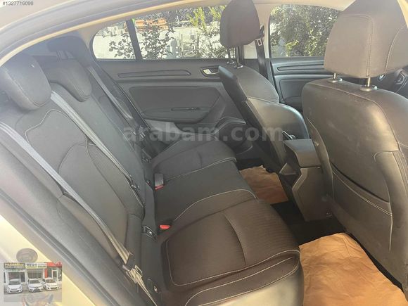 Megane Sedan 1.5 BluedCi Touch EDC KM 122 BİNDE
