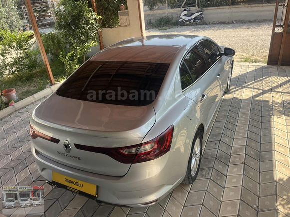 Megane Sedan 1.5 BluedCi Touch EDC KM 122 BİNDE