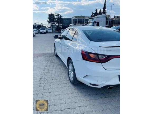 ÖZTÜRK AUTO'DAN EMSALSİZ/ OTOMATİK VİTES/ 2019 MEGANE TOUCH
