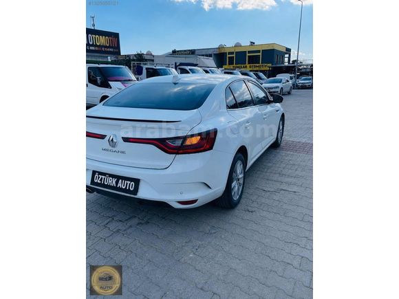 ÖZTÜRK AUTO'DAN EMSALSİZ/ OTOMATİK VİTES/ 2019 MEGANE TOUCH