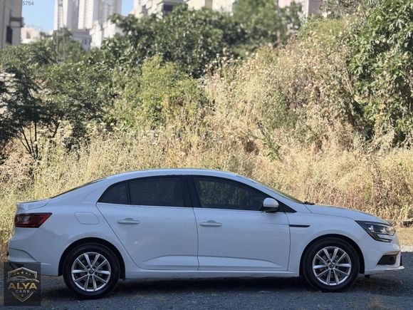 ALYA CARS'TAN 2019 MODEL RENAULT MEGANE