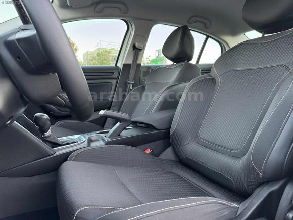 2020 MEGANE 4 1.5 BLUE DCI TOUCH OTOMATİK VİTES 143 BİN KM