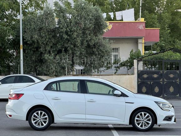 2020 MEGANE 4 1.5 BLUE DCI TOUCH OTOMATİK VİTES 143 BİN KM