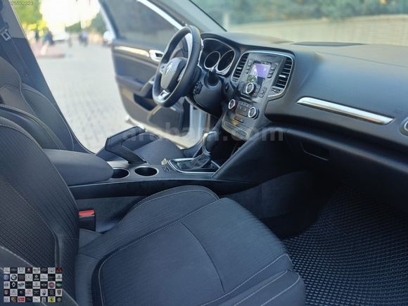 ERDEM AUTO'DAN HATASIZ AYARINDA DEĞİŞENSİZ MEGANE TOUCH