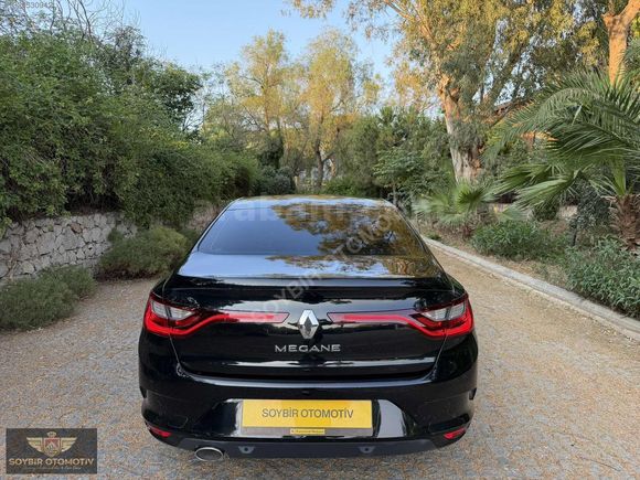 RENAULT MÉGANE 1.5 BlueDCİ TOUCH OTOMATİK