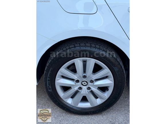 KURTARIR AUTO'DAN CAM GİBİ BAKIMLI 2020 1.5 DCI TOUCH MEGAN 4