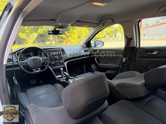 KURTARIR AUTO'DAN CAM GİBİ BAKIMLI 2020 1.5 DCI TOUCH MEGAN 4