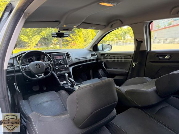 KURTARIR AUTO'DAN CAM GİBİ BAKIMLI 2020 1.5 DCI TOUCH MEGAN 4