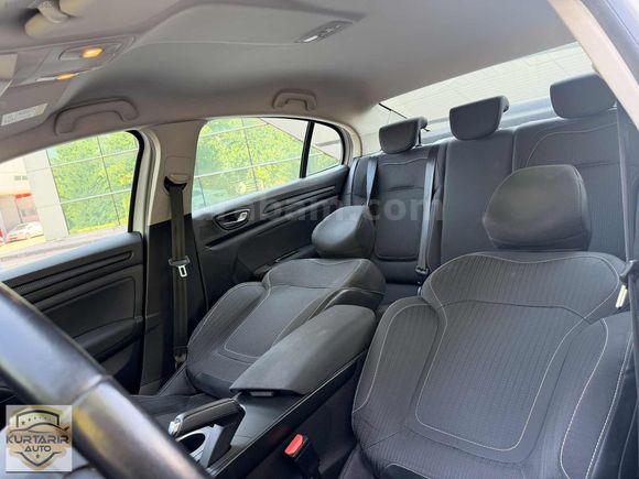 KURTARIR AUTO'DAN CAM GİBİ 2020 1.5 DCI TOUCH MEGAN 4