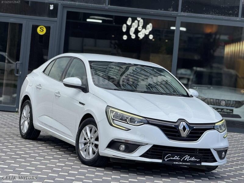 Galeriden Renault Megane 1.5 Blue DCI Touch 2020 Model Ankara 140.000 km Beyaz