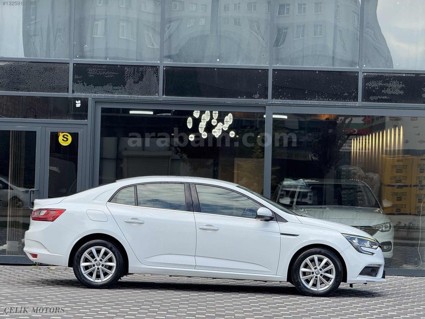 Galeriden Renault Megane 1.5 Blue DCI Touch 2020 Model Ankara 140.000 km Beyaz 4