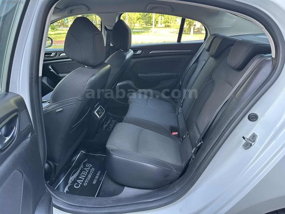 MEGANE 1.5 Blue dCİ TOUCH ORJİNAL - SERVİS BAKIMLI