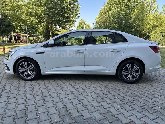 MEGANE 1.5 Blue dCİ TOUCH ORJİNAL - SERVİS BAKIMLI