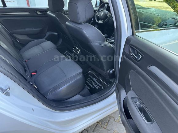MEGANE 1.5 Blue dCİ TOUCH ORJİNAL - SERVİS BAKIMLI