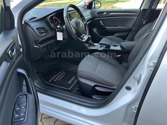 MEGANE 1.5 Blue dCİ TOUCH ORJİNAL - SERVİS BAKIMLI