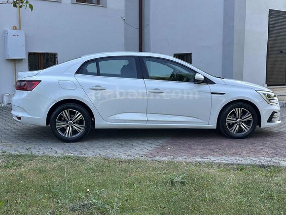 MEGANE 1.5 Blue dCİ TOUCH ORJİNAL - SERVİS BAKIMLI