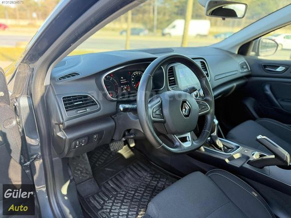 2022 MODEL DİZEL OTOMATİK TOUCH 86 BİN KM DE MEGANE