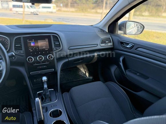 2022 MODEL DİZEL OTOMATİK TOUCH 86 BİN KM DE MEGANE