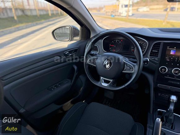 2022 MODEL DİZEL OTOMATİK TOUCH 86 BİN KM DE MEGANE