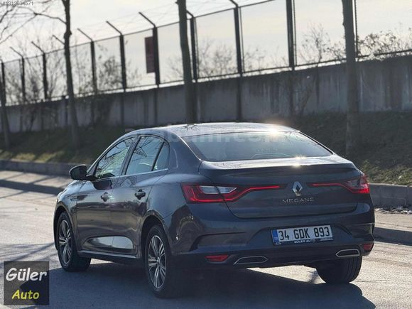 2022 MODEL DİZEL OTOMATİK TOUCH 86 BİN KM DE MEGANE