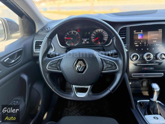 2022 MODEL DİZEL OTOMATİK TOUCH 86 BİN KM DE MEGANE