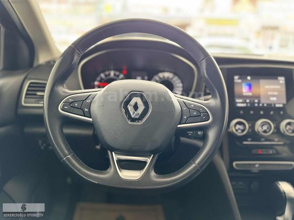 ŞEKERCİOĞLU AUTO"DAN 2022 MEGANE TOUCH 1.5DCİ ORJ KM