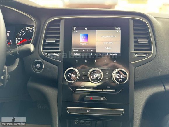 ŞEKERCİOĞLU AUTO"DAN 2022 MEGANE TOUCH 1.5DCİ ORJ KM