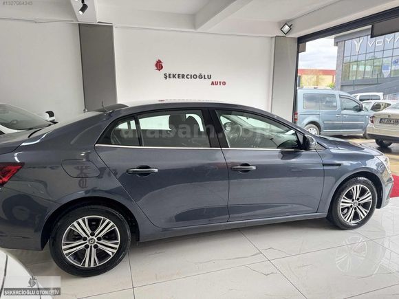ŞEKERCİOĞLU AUTO"DAN 2022 MEGANE TOUCH 1.5DCİ ORJ KM