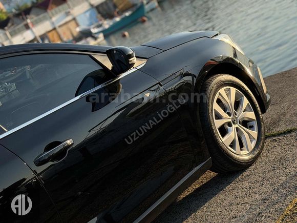 UZUNALİOĞLU RENAULT MEGANE 1.5 BLUE DCİ TOUCH OTOMATİK HATASIZ