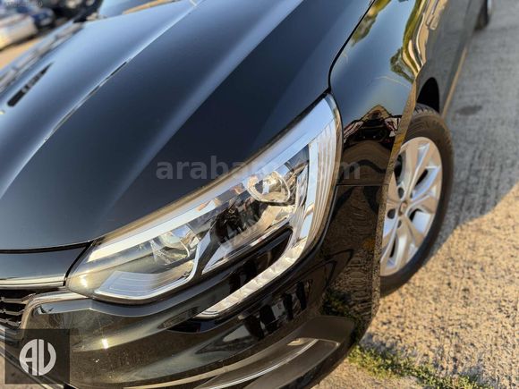UZUNALİOĞLU RENAULT MEGANE 1.5 BLUE DCİ TOUCH OTOMATİK HATASIZ