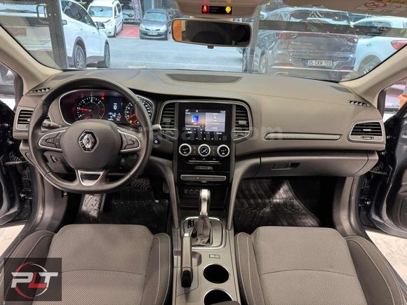 POLAT'TAN 2022 MODEL RENAULT MEGANE TOUCH SENETLİ VE KREDİLİ SAT