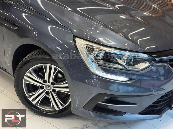 POLAT'TAN 2022 MODEL RENAULT MEGANE TOUCH SENETLİ VE KREDİLİ SAT