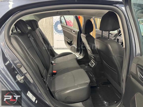 POLAT'TAN 2022 MODEL RENAULT MEGANE TOUCH SENETLİ VE KREDİLİ SAT