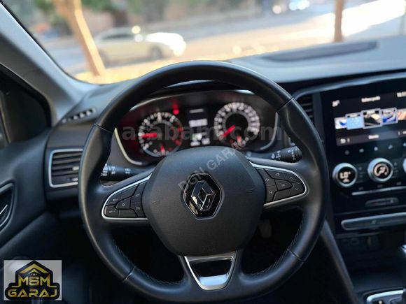 2022 MEGANE TOUCH HATASIZ SIFIR AYARINDA CAR PLAY