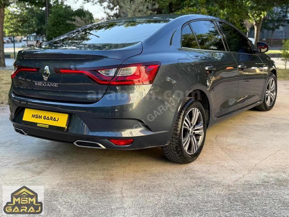 2022 MEGANE TOUCH HATASIZ SIFIR AYARINDA CAR PLAY