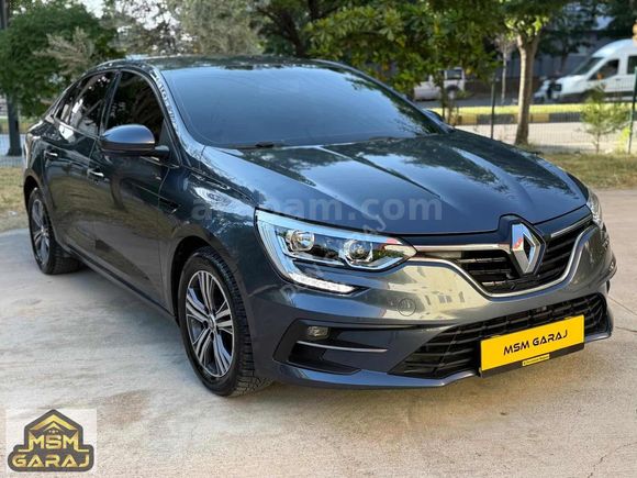 2022 MEGANE TOUCH HATASIZ SIFIR AYARINDA CAR PLAY