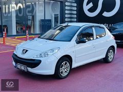 %30 PEŞİNATLA 2011 PEUGEOT 206 1.4 COMFORT BAKIMLI K.KART/KREDİ