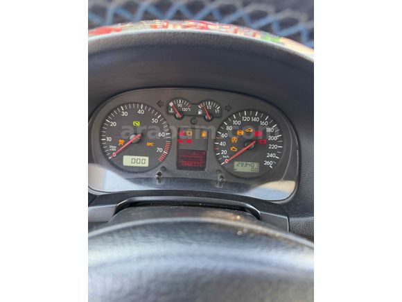 Galeriden Volkswagen Bora 1.6 Pacific 2003 Model Afyonkarahisar