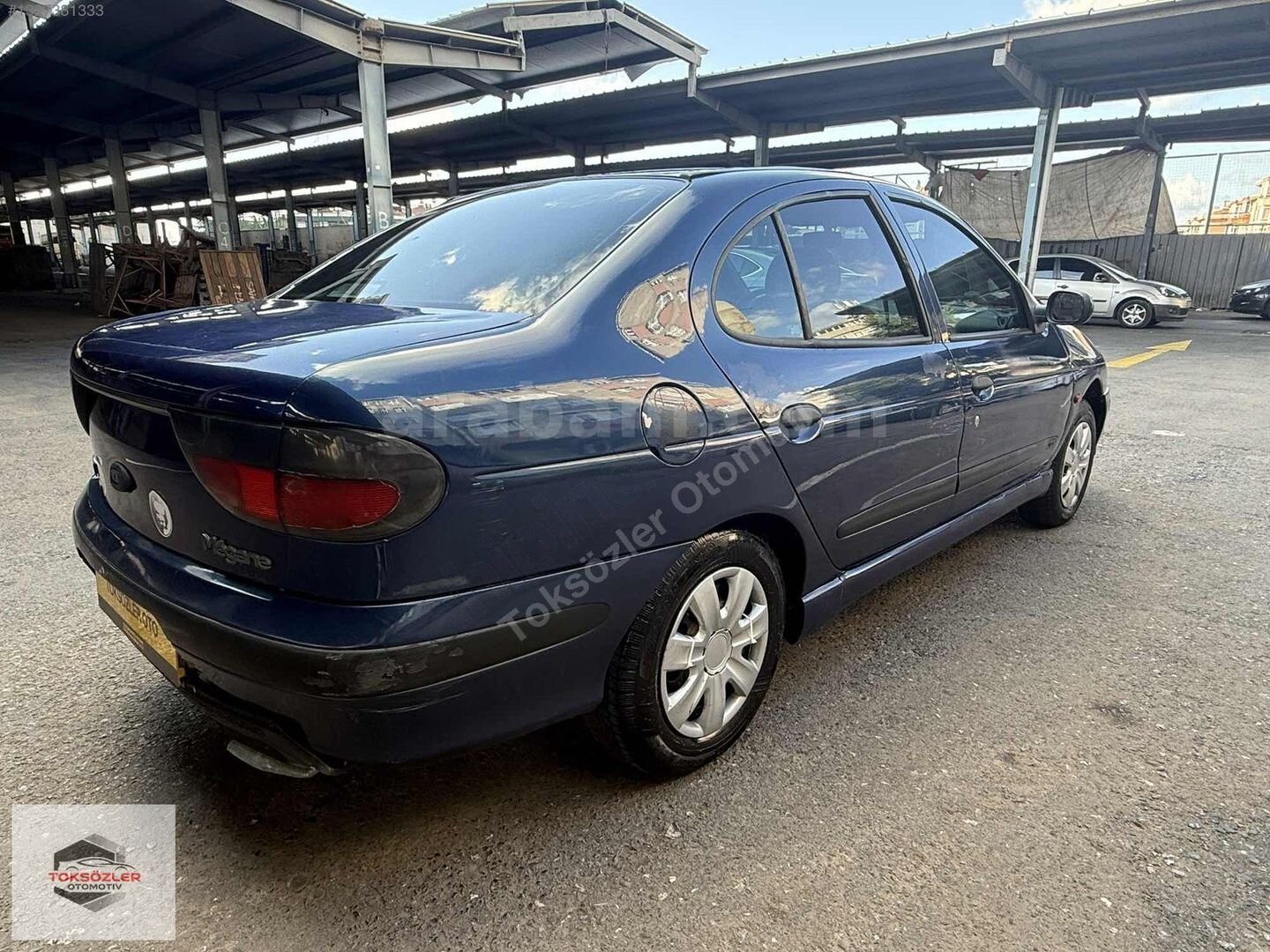 Galeriden Renault Megane 1.6 RTE 1998 Model İstanbul 307.000 km Lacivert 6