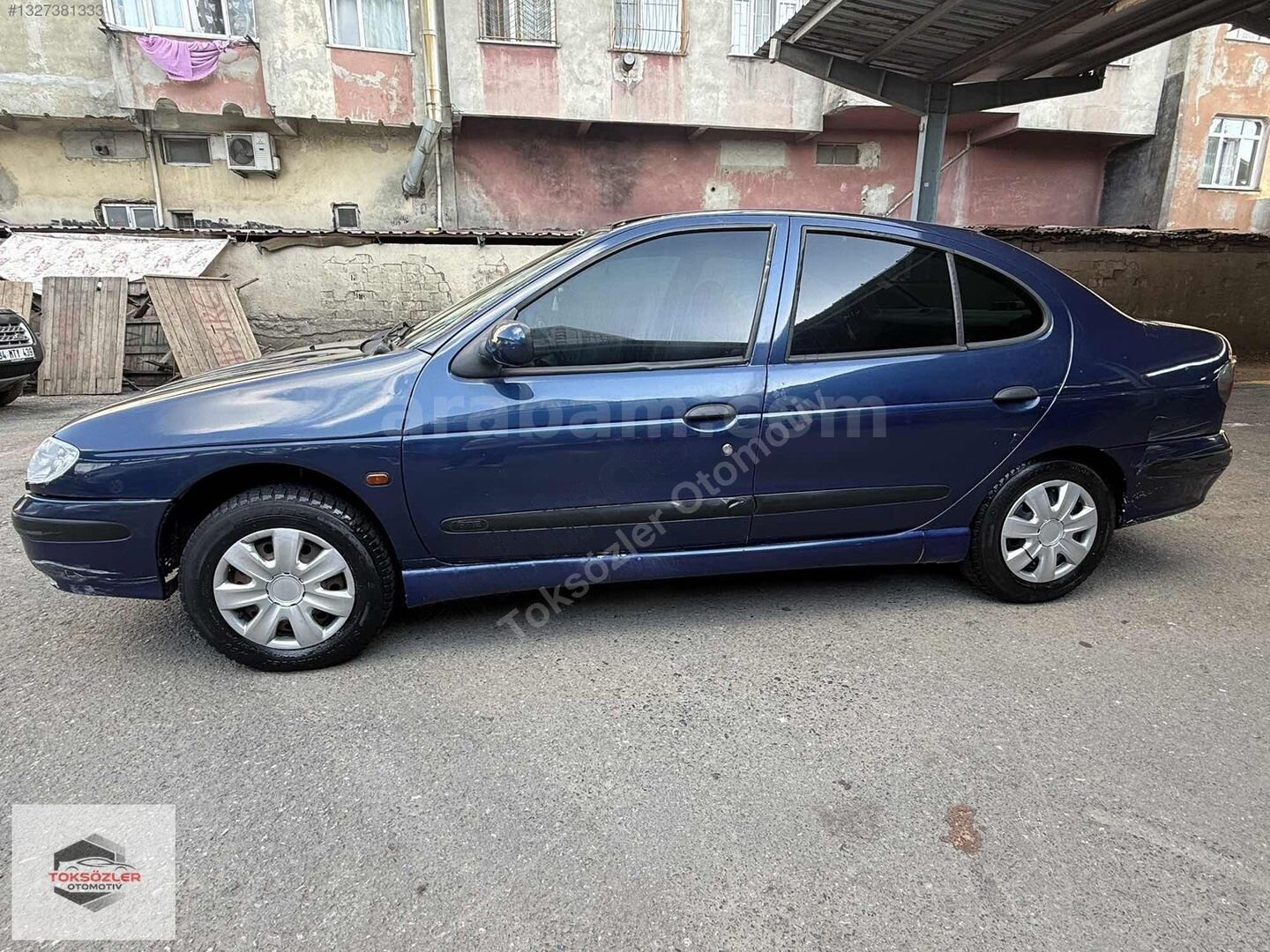 Galeriden Renault Megane 1.6 RTE 1998 Model İstanbul 307.000 km Lacivert 4