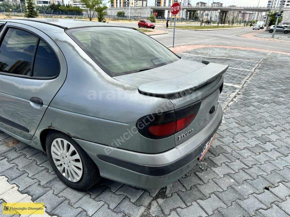 1998 MODEL RENAULT MEGANE 1.6 RTE LPG