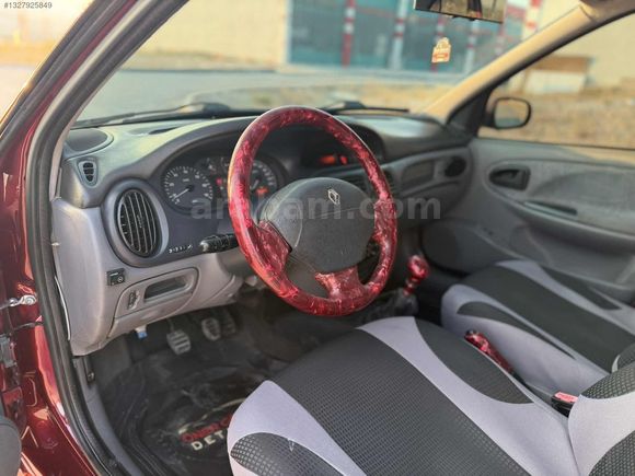 MEGAN 1.6 16 VALF KLİMALI