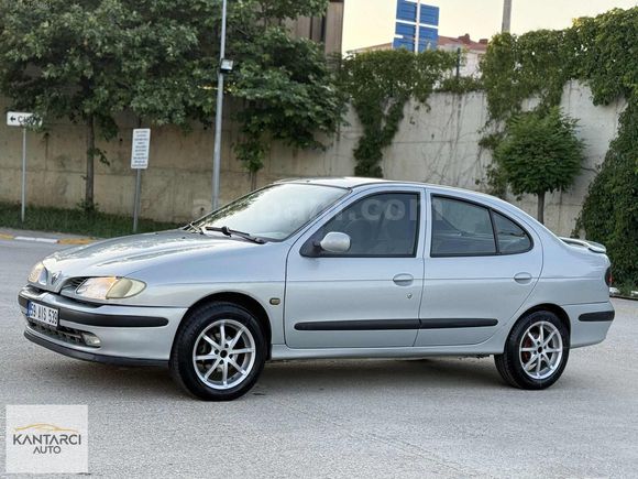 1.6 MEGANE KLİMALI AKFİF BUZZ KASA KONDİSYON OK GİBİ !
